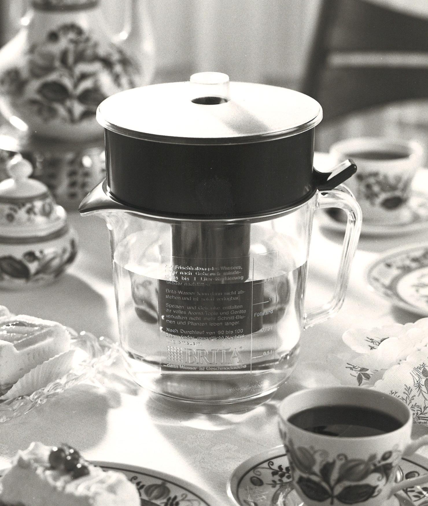 BRITA history first water filter jug