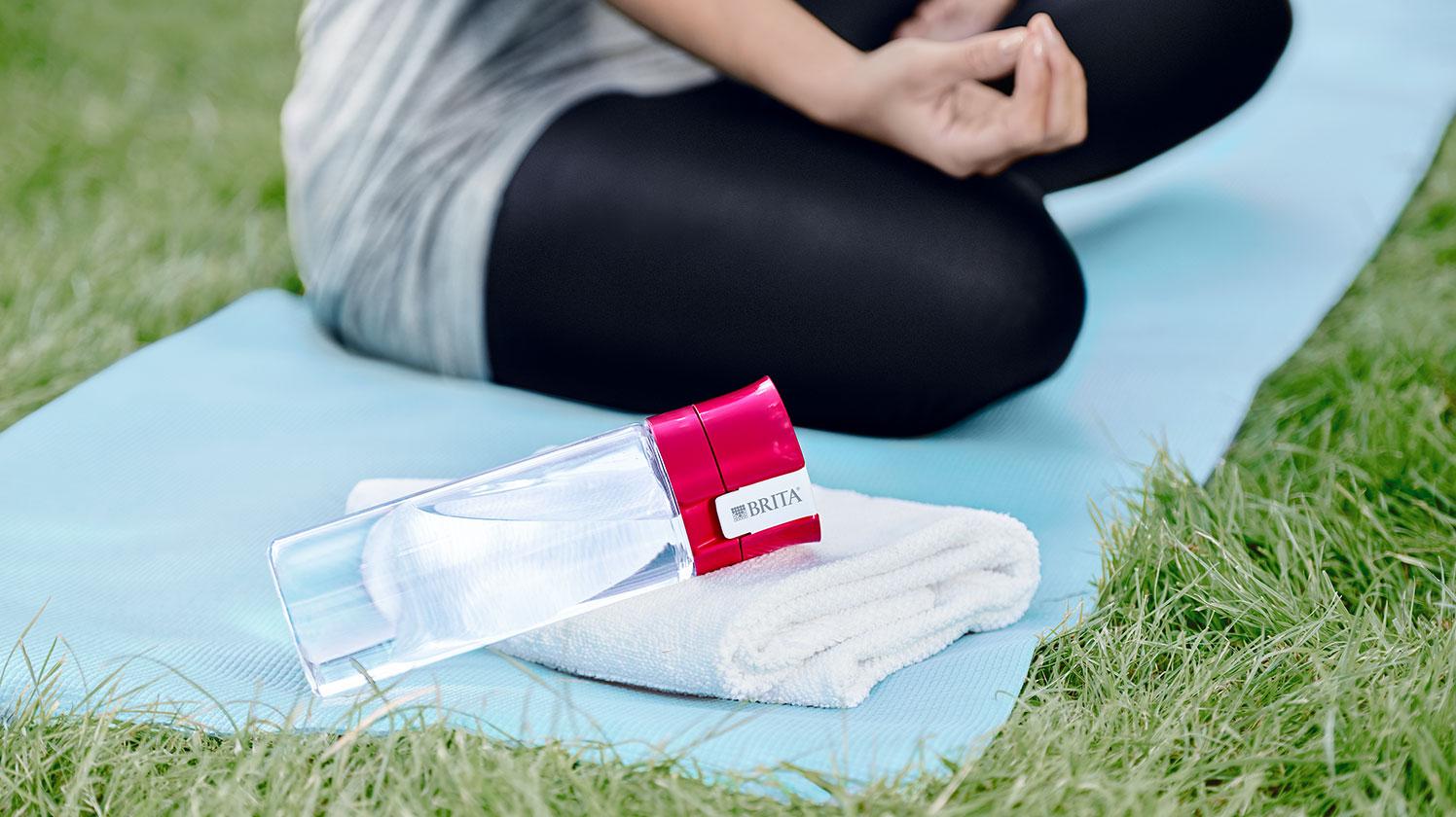 BRITA fill&go Vital pink park woman yoga